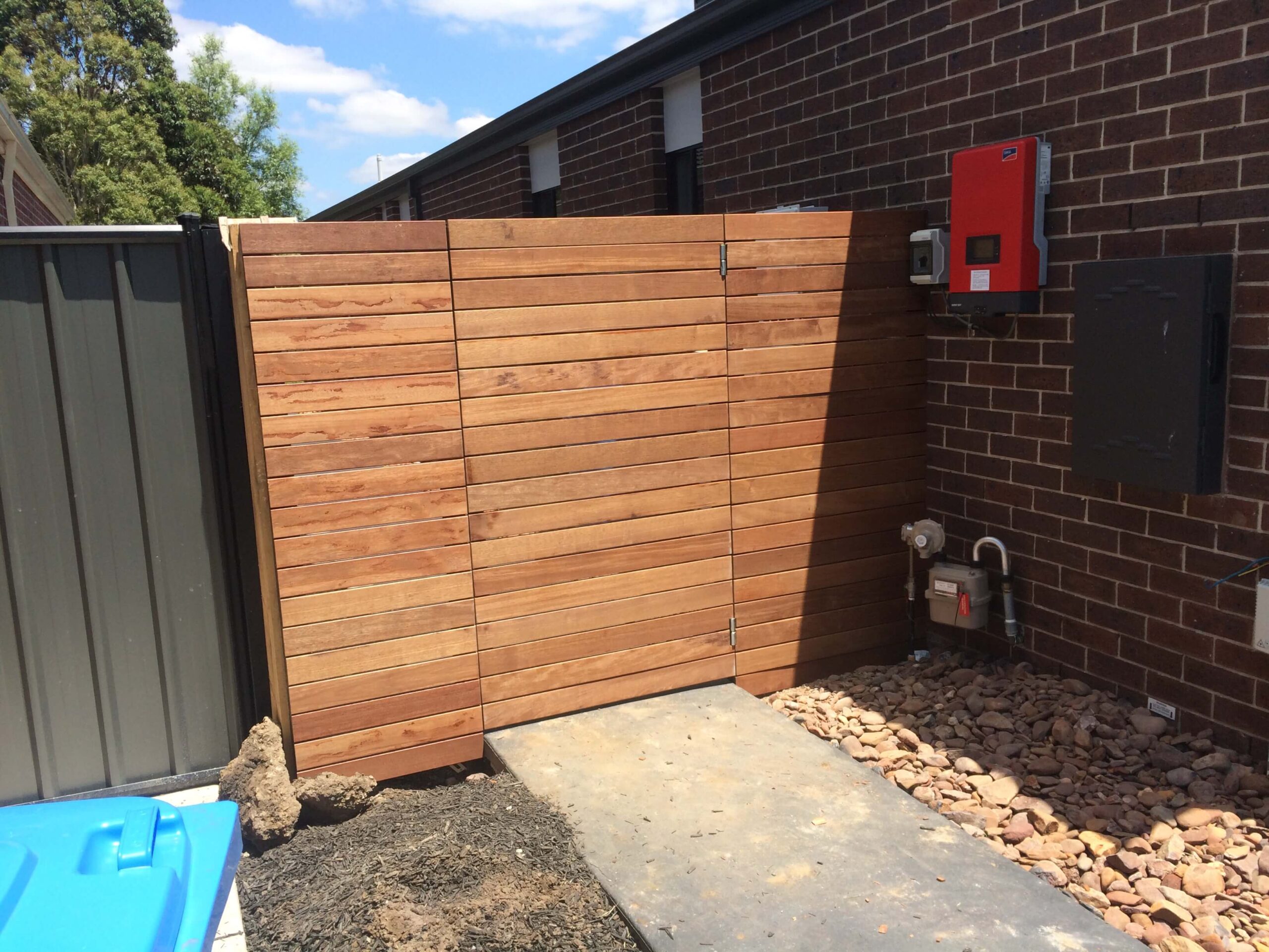 BD-builders-timber-gence-gates-mt-waverley